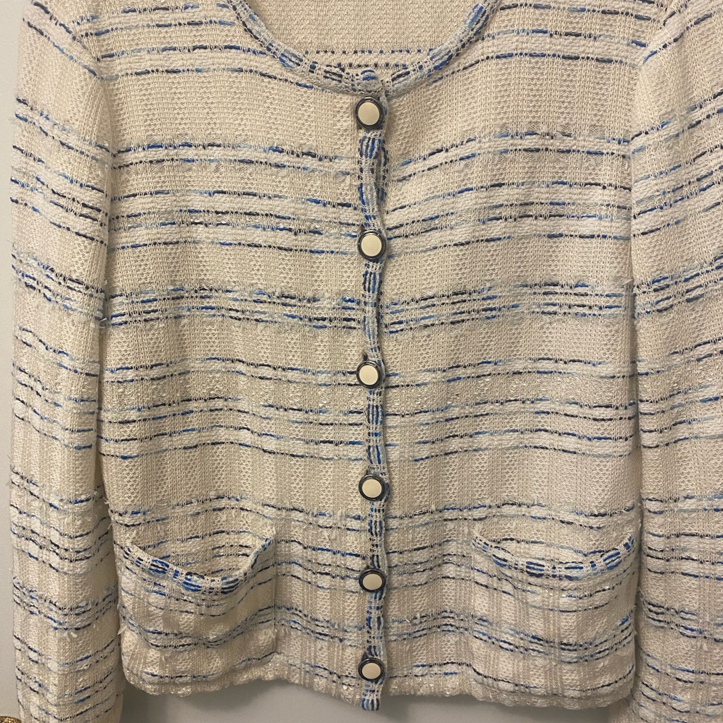 St. John Cream And Blue Textured Cardigan Preloved In Good Condition.
